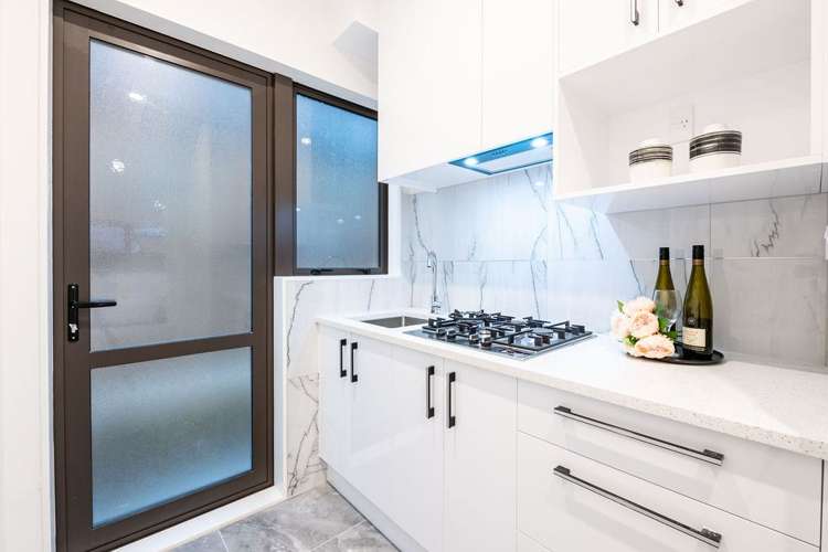 17 Hakinakina Drive Flat Bush_8