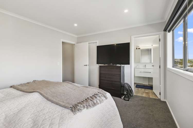 28 Bluff Road Porirua_12