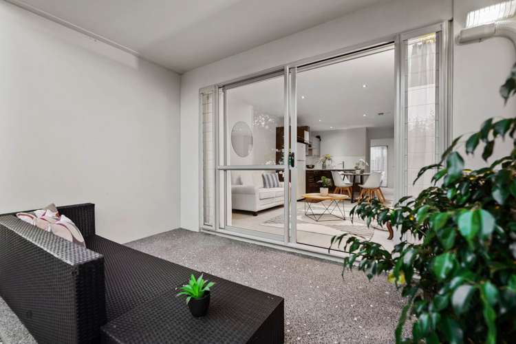 86a Michael Jones Drive Flat Bush_14