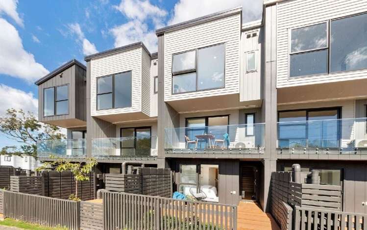 8/26 Buscomb Avenue Henderson_7