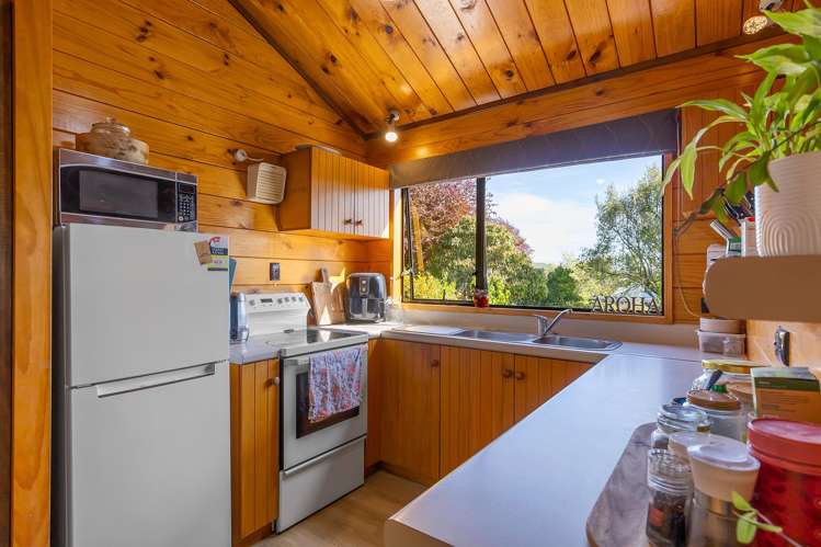 64 Shepherd Road Waipahihi_8