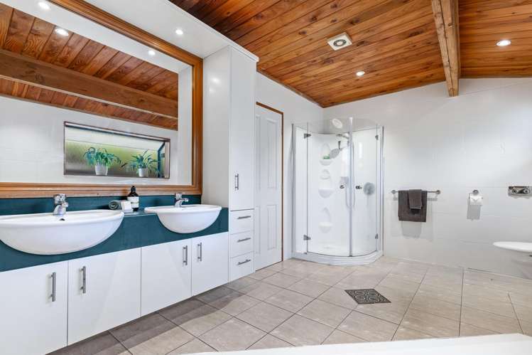 18 Awhiorangi Promenade Swanson_25