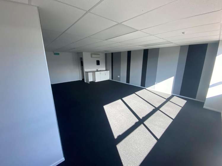 8/19 William Lewis Drive Sockburn_9