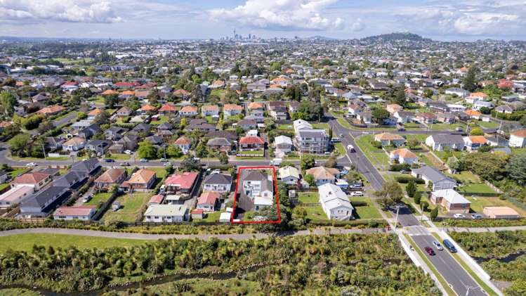 2 Triton Avenue Mount Albert_24
