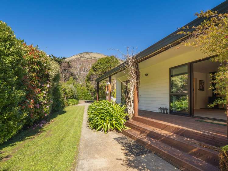 577 Little Akaloa Road Little Akaloa_28