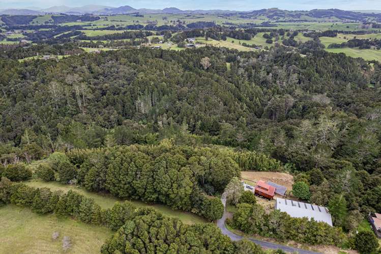 252 Gray Road Maungatapere_32