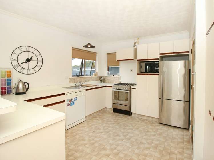 19 Churchill Avenue Feilding_6