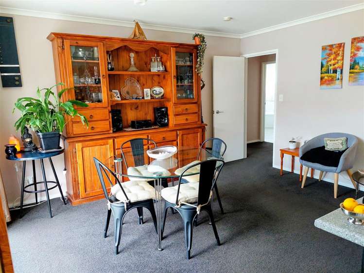 8 Muirfield Rise Te Kamo_9