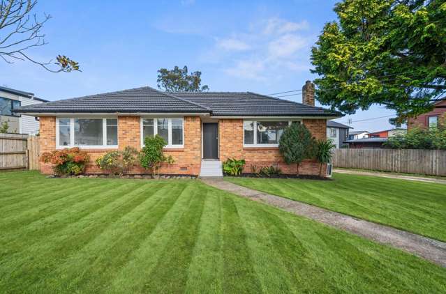 Brick & Tile Beauty + Detached Garage & Loft!