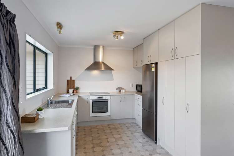 6 Waihurihia Street Otaki_9