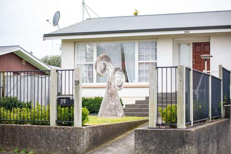 39 Springfield Crescent 1060_1