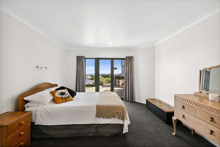 16a Burns Street Westown_13