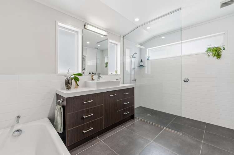 1/9A Regent Street Devonport_14