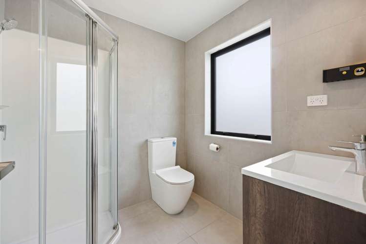 1/22 Spinella Drive Bayview_23