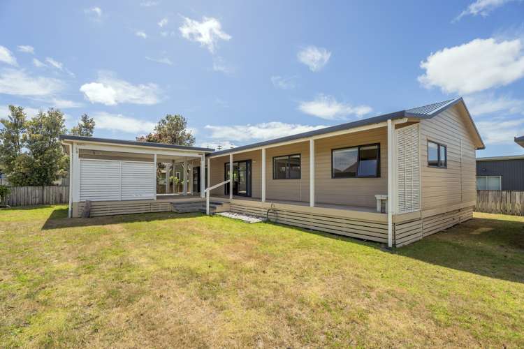 104 Sands Crescent Matarangi_16