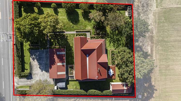 137 Egmont Road Hillsborough_25