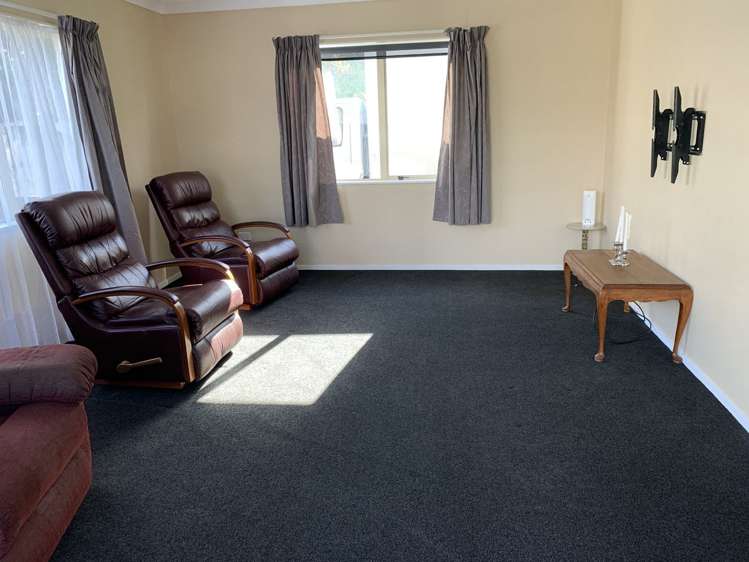 97a Lake Crescent Hamilton Lake_1