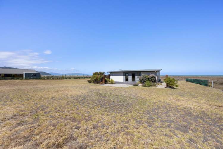 27 Ocean View Crescent Rarangi_1