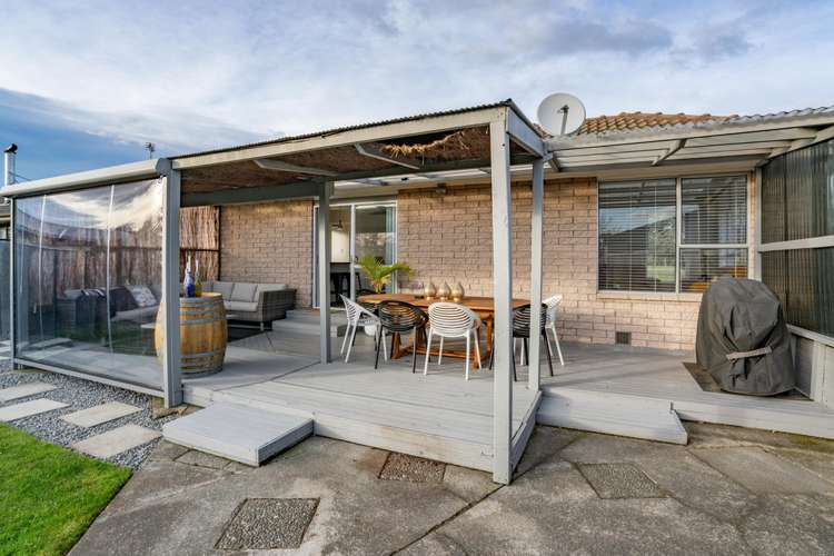 30 Oakley Crescent Hornby_13