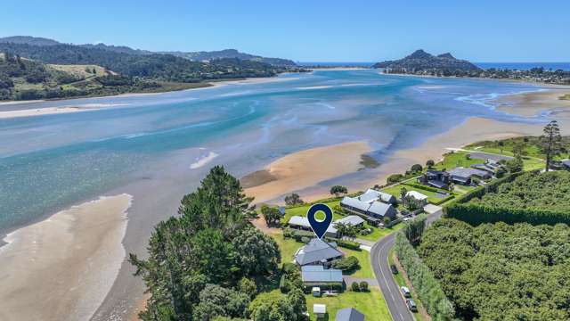 Absolute waterfront! Huge value here!
