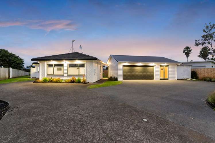 1162 East Coast Road Kaiaua_26