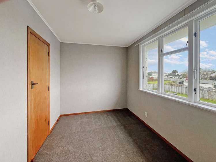 2 Devon Crescent Bulls_8