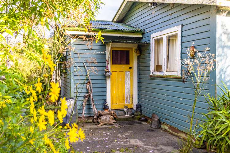 37 Creek Road Mangamahu_12