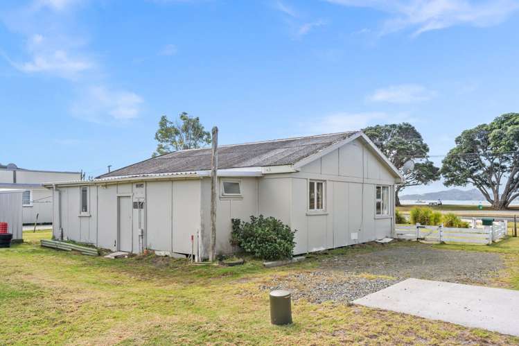 2A Finch Street One Tree Point_18