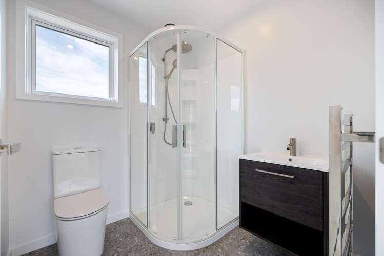 27 Plover Avenue Amberley_17