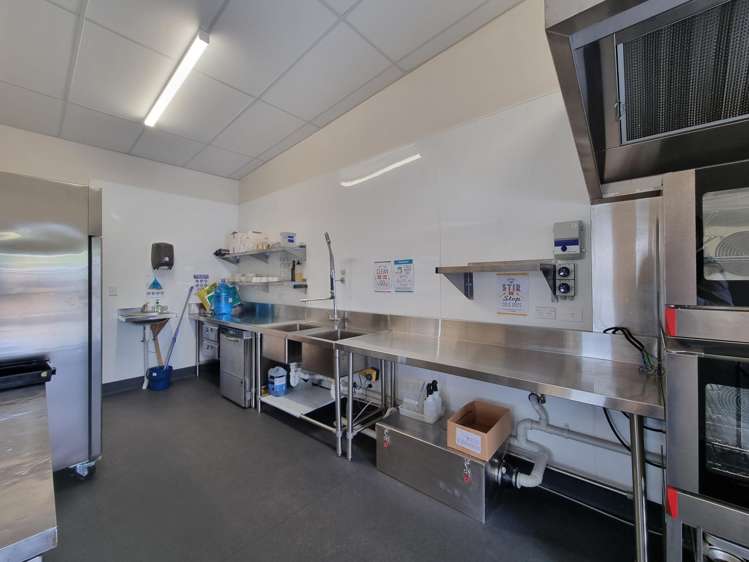 76 Waiwarawara Drive Marsden_8