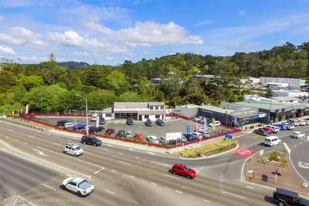 Prime Corner Yard in Silverdale