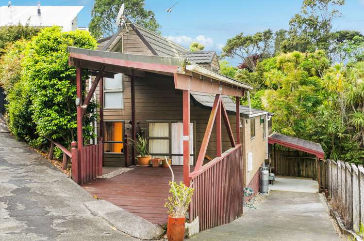 2/8 Lydia Avenue Northcote_13