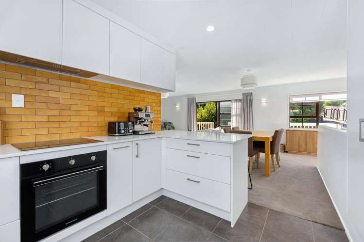 54b Polkinghorne Drive Manly_10