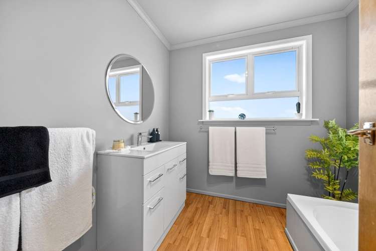 26 Wavell Crescent Lansdowne_9