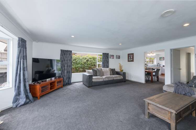 20 Bremner Crescent Stoke_6