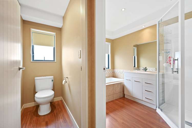 68 Wiltshire Drive Huntington_12