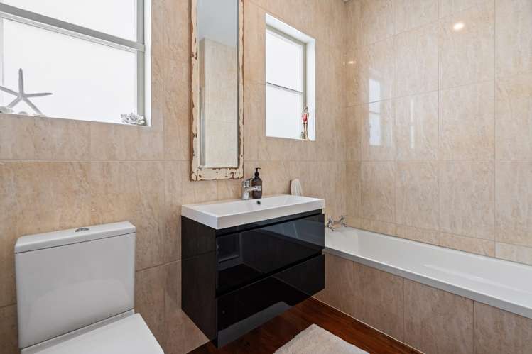 39 Lovatt Crescent Kensington_16