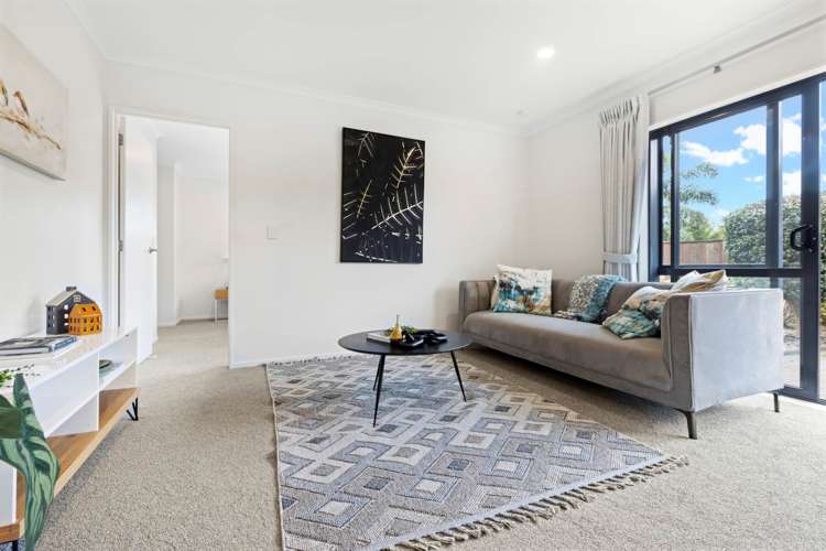 37 Croftview Road Wattle Downs_12