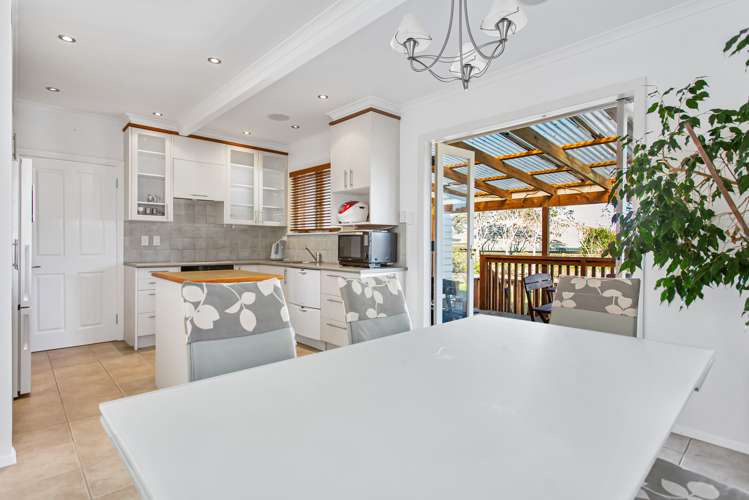 72 Moana Avenue One Tree Hill_6