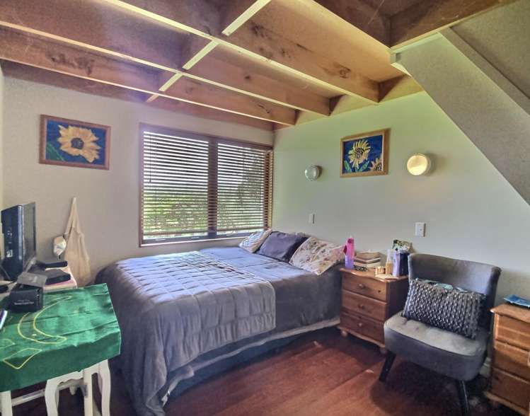 1946 Arnold Valley Road Moana_10