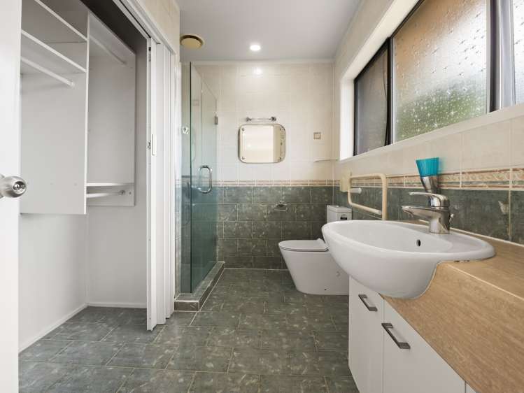 14 Coromandel Crescent Mairangi Bay_23