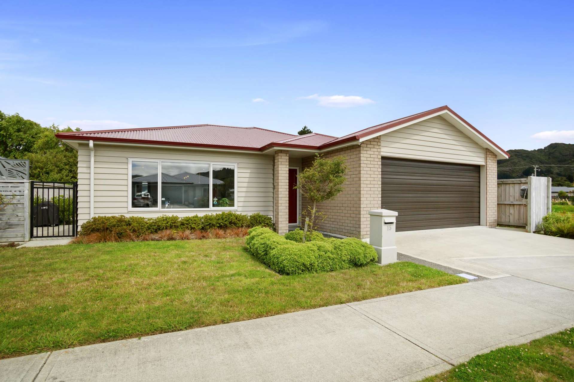 15 Grovedale Square Wainuiomata_0