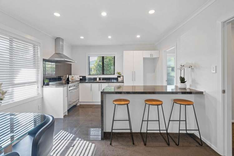 58 Bentley Street Russley_13