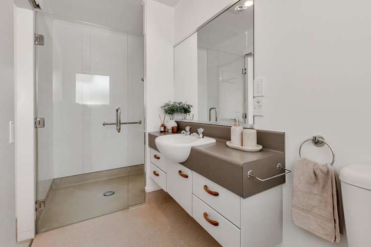 17D Bernard Street Avenues_11