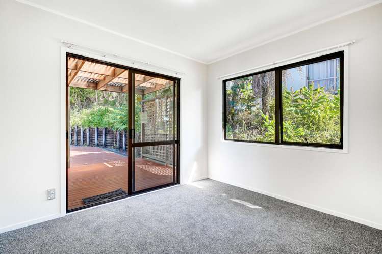 29 Noeleen Street Glenfield_24