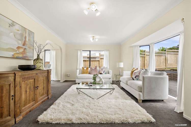 32 Lexington Drive Botany Downs_2