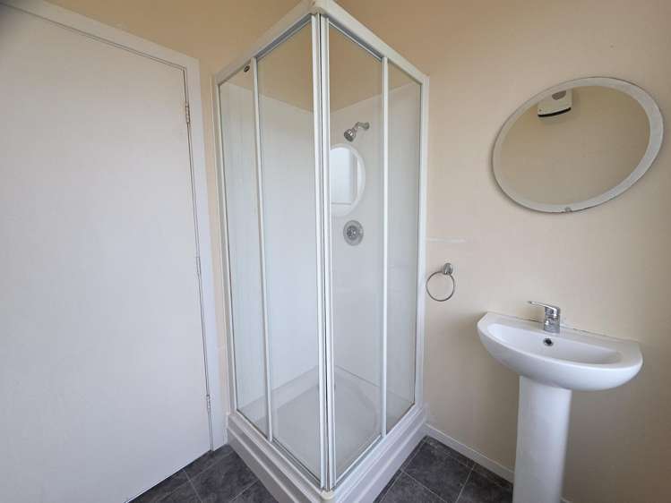 35 Factory Road Paretai_8