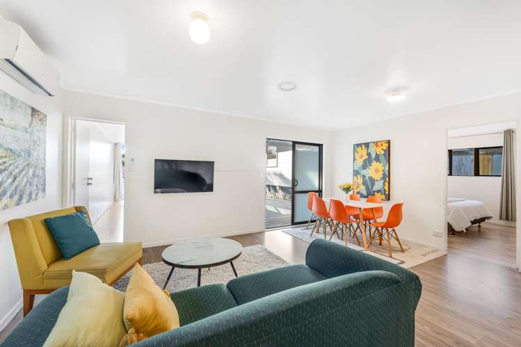 12 Sandrine Avenue Clover Park_13