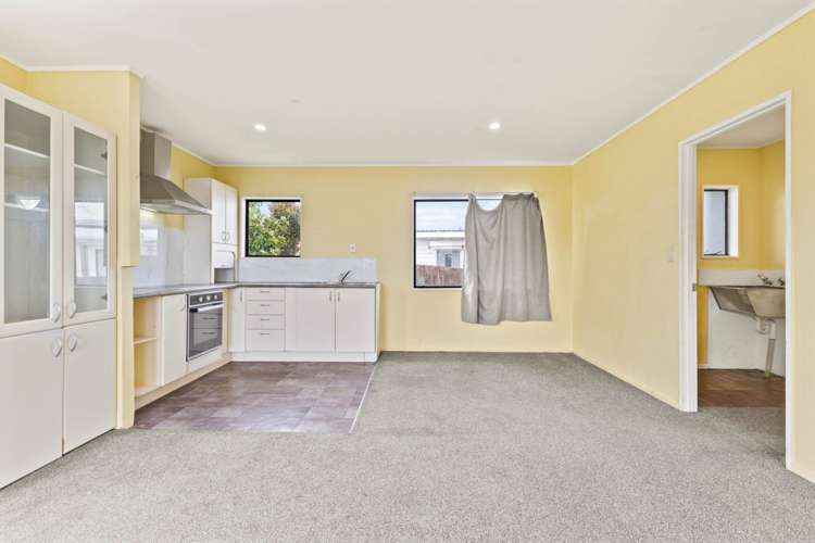 1/53 Maplesden Drive Clendon Park_3