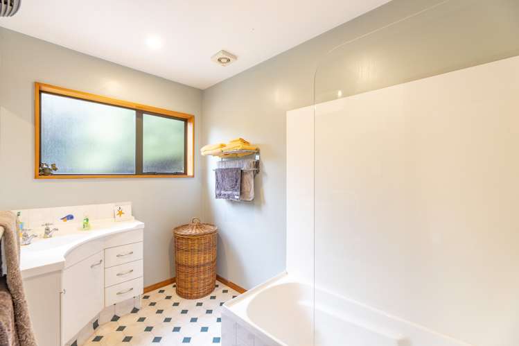 5 Lachie Griffen Rise Governors Bay_17